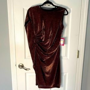 🩷🩷🩷 Vince Camuto Cocktail/Formal Metallic Dress